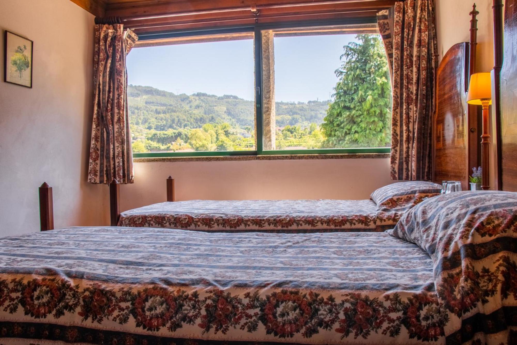 Quinta De S.Vicente Hotel Geraz do Minho Luaran gambar